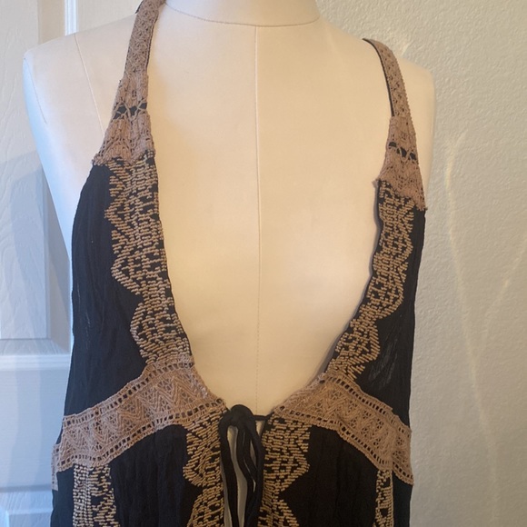 Urban Outfitters high low top NWT - Picture 2 of 6